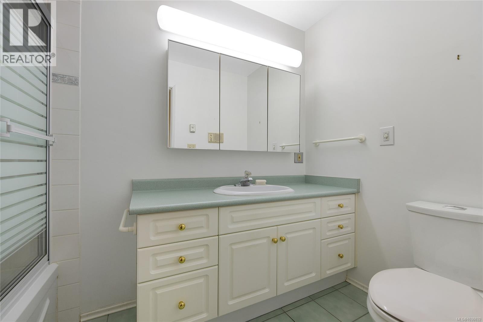  1200 Tolmie Avenue, Saanich