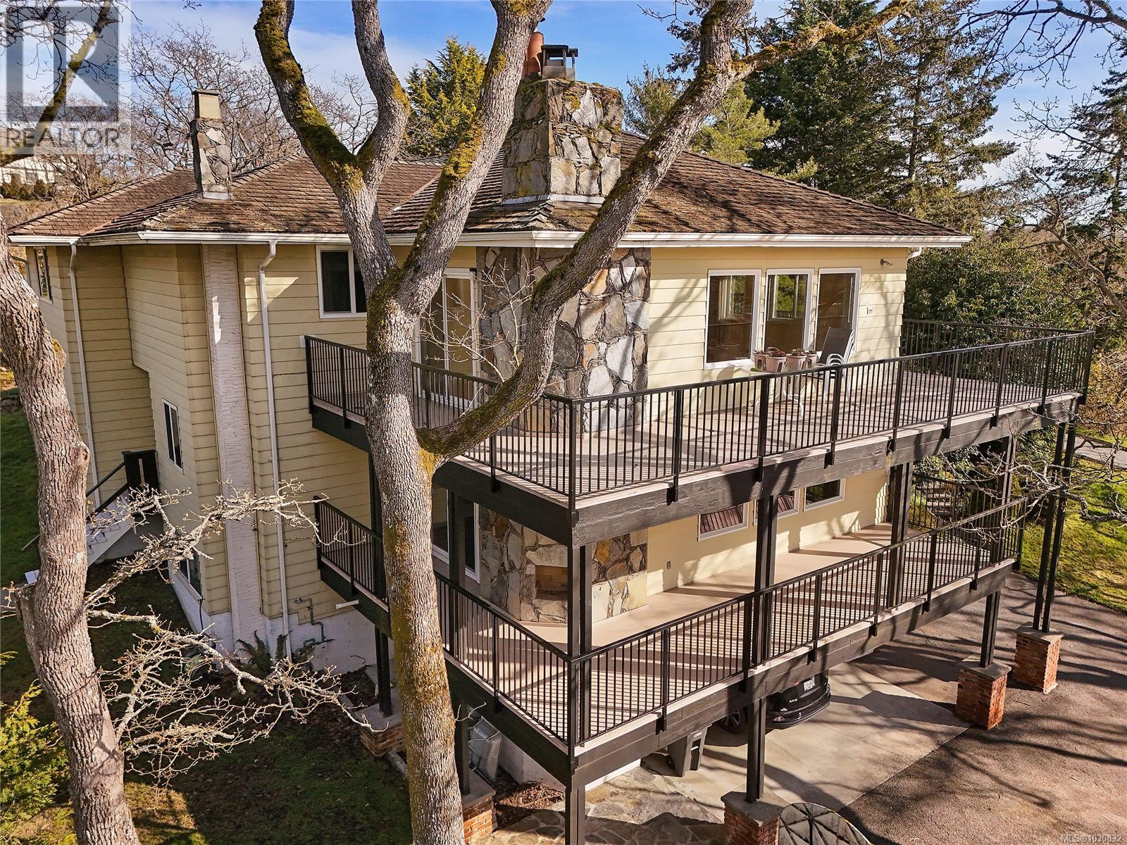  1200 Tolmie Avenue, Saanich