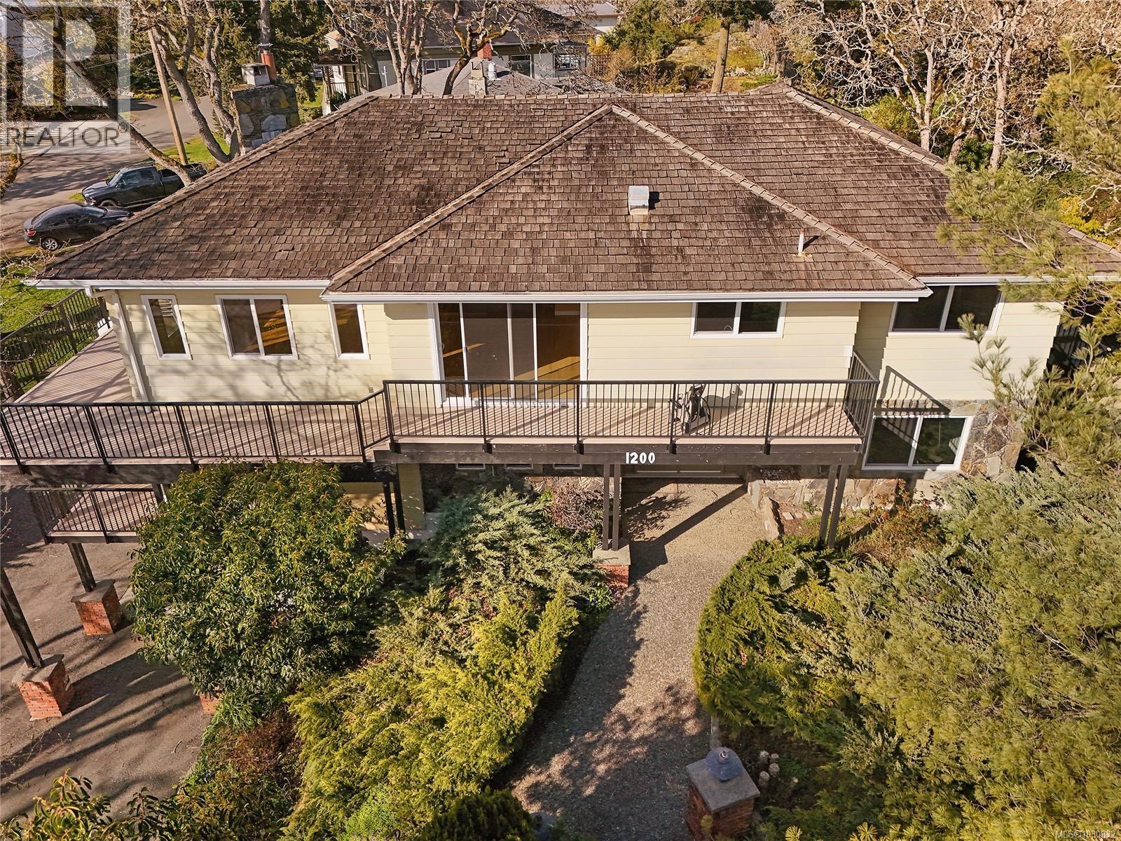  1200 Tolmie Avenue, Saanich