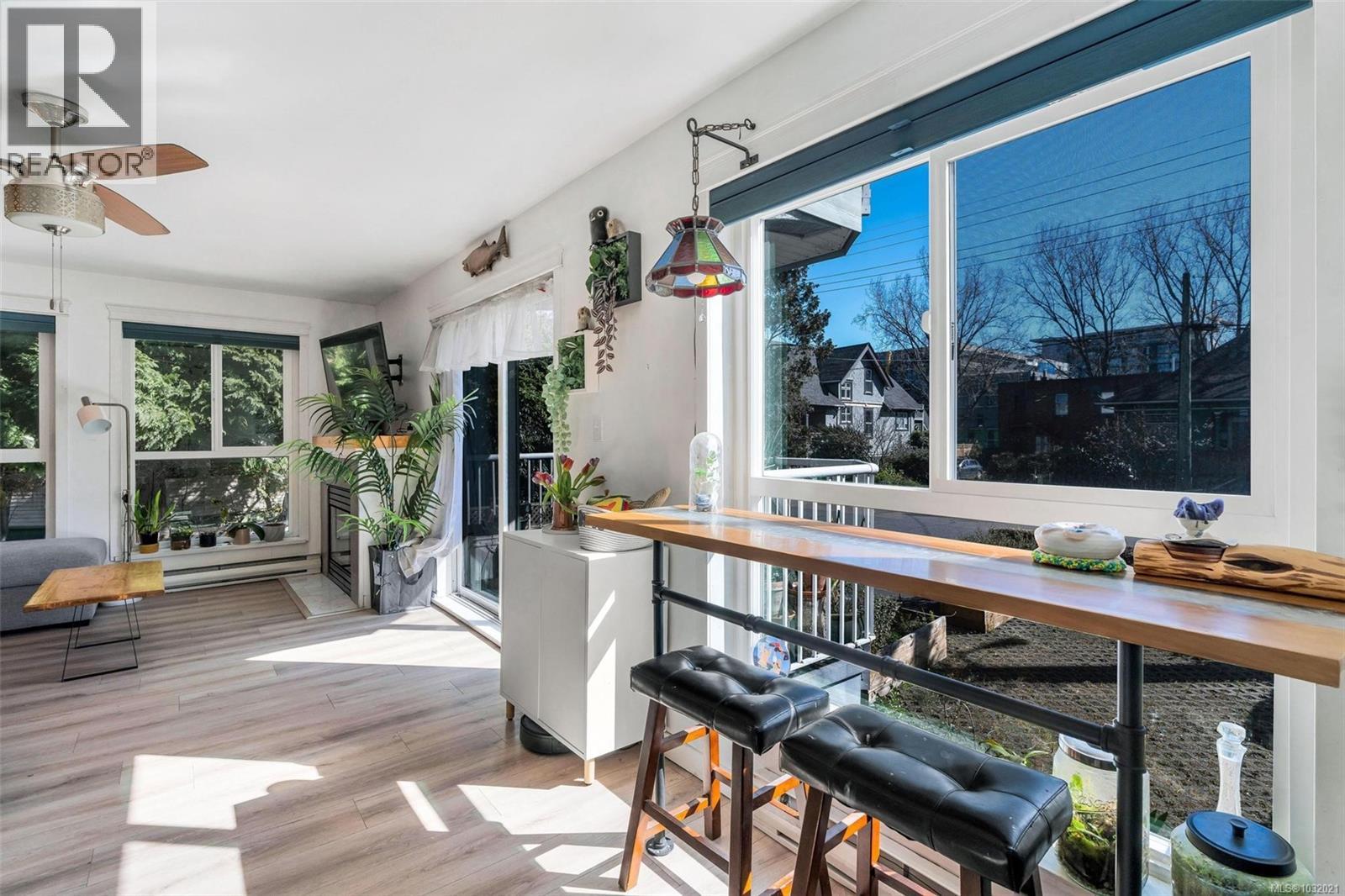 #206 1028 Balmoral Rd - 8