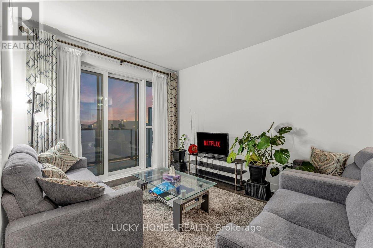 #317 2550 SIMCOE STREET - 5