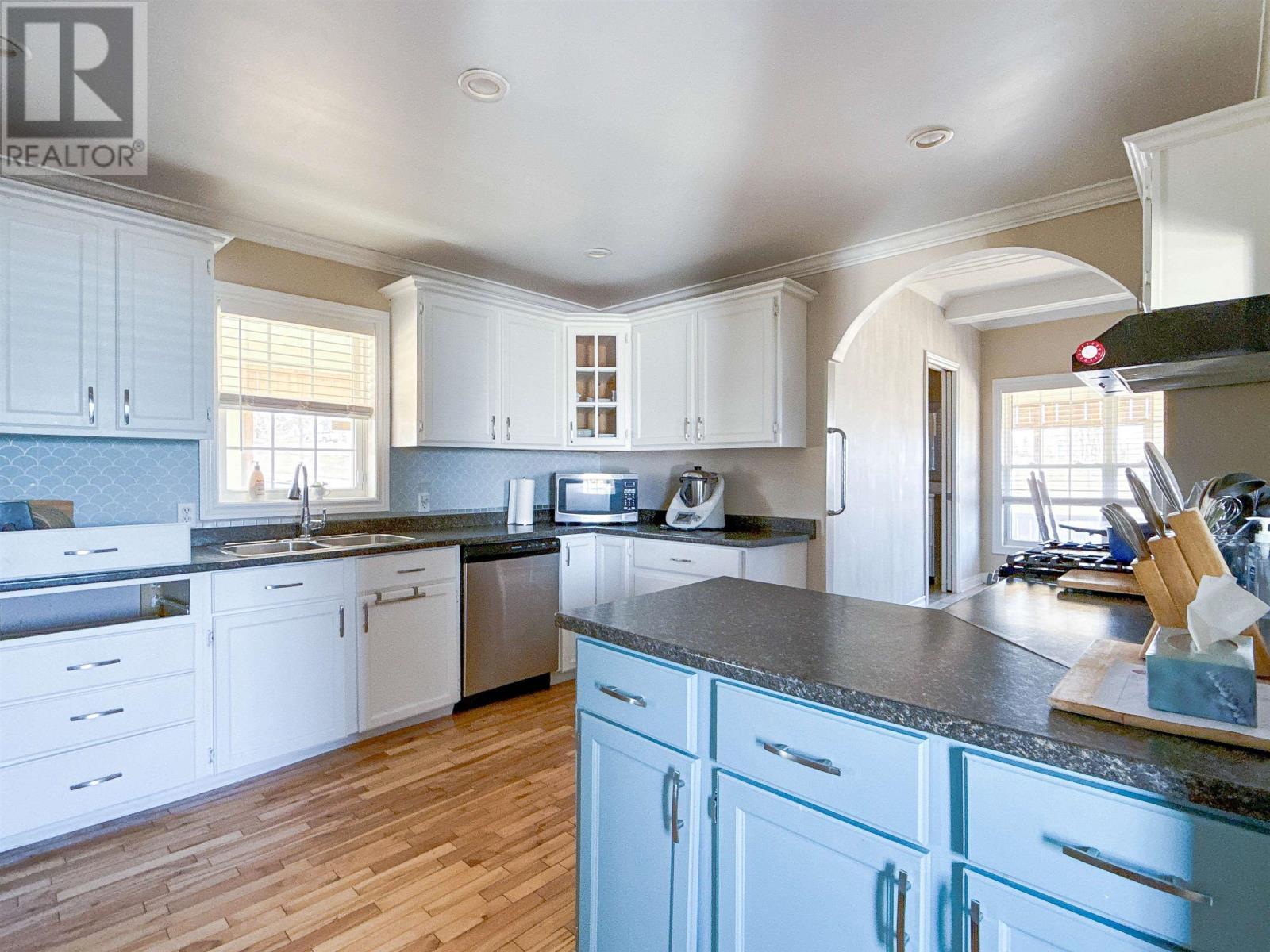 1933 Cardigan Road - 13