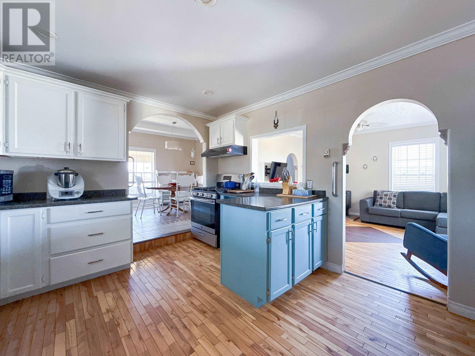 1933 Cardigan Road - 14