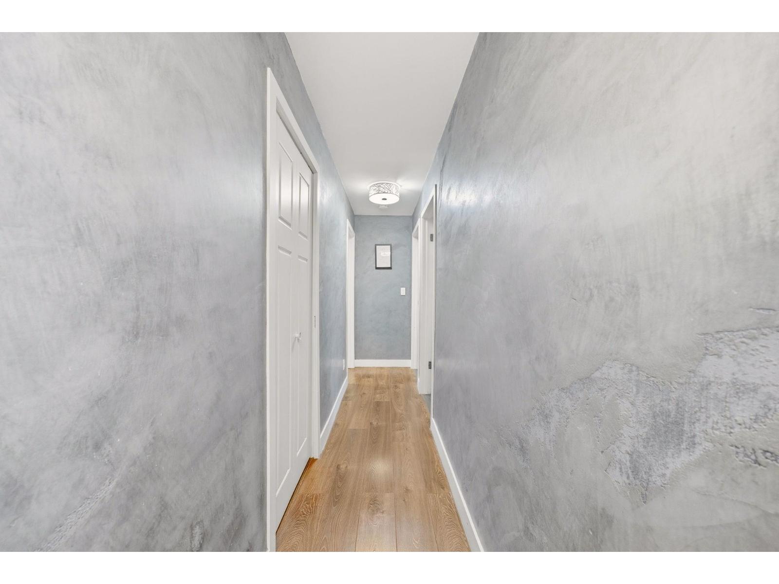 301 1381 MARTIN STREET, White Rock