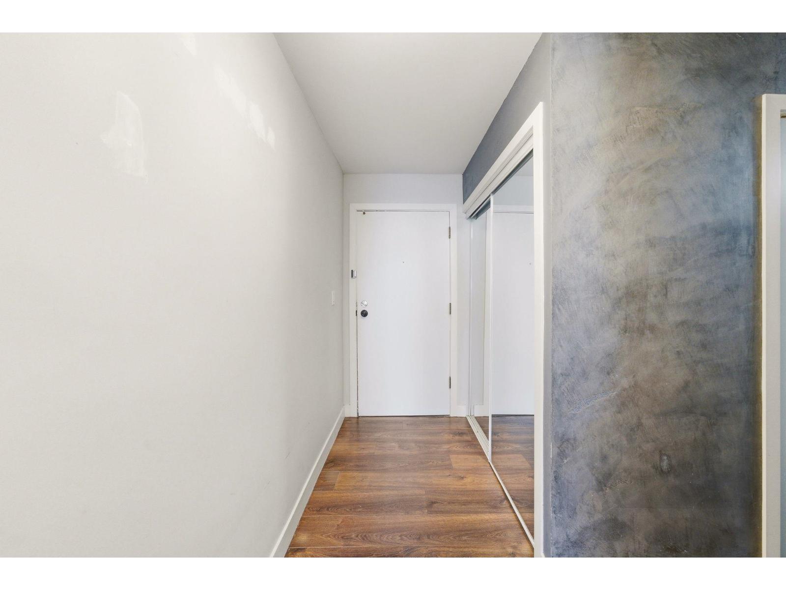 301 1381 MARTIN STREET, White Rock