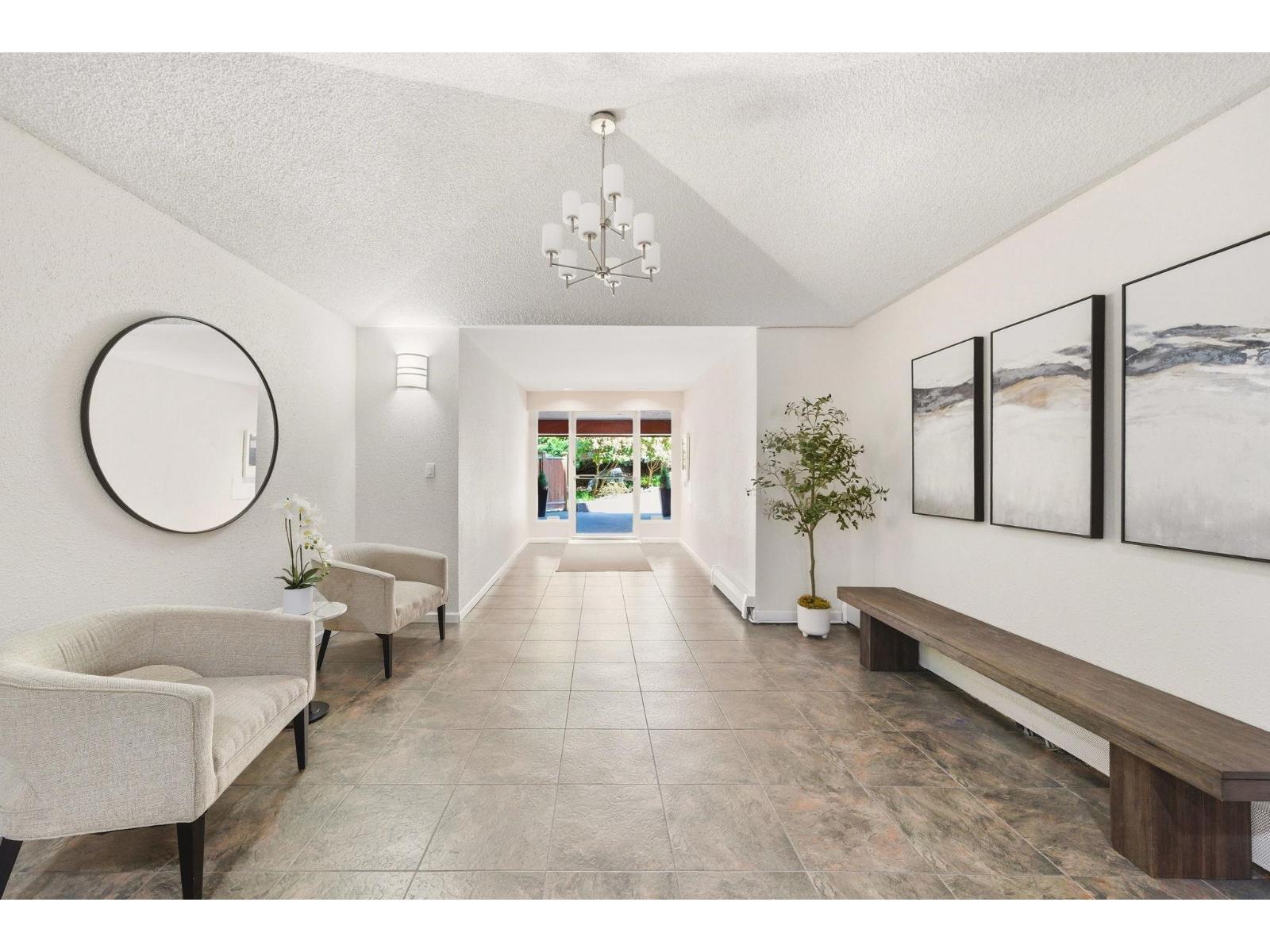 301 1381 MARTIN STREET, White Rock