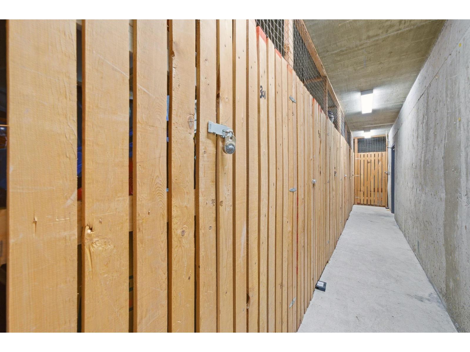 301 1381 MARTIN STREET, White Rock