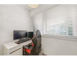 301 1381 Martin Street, White Rock, BC V4B3W6 Photo 18