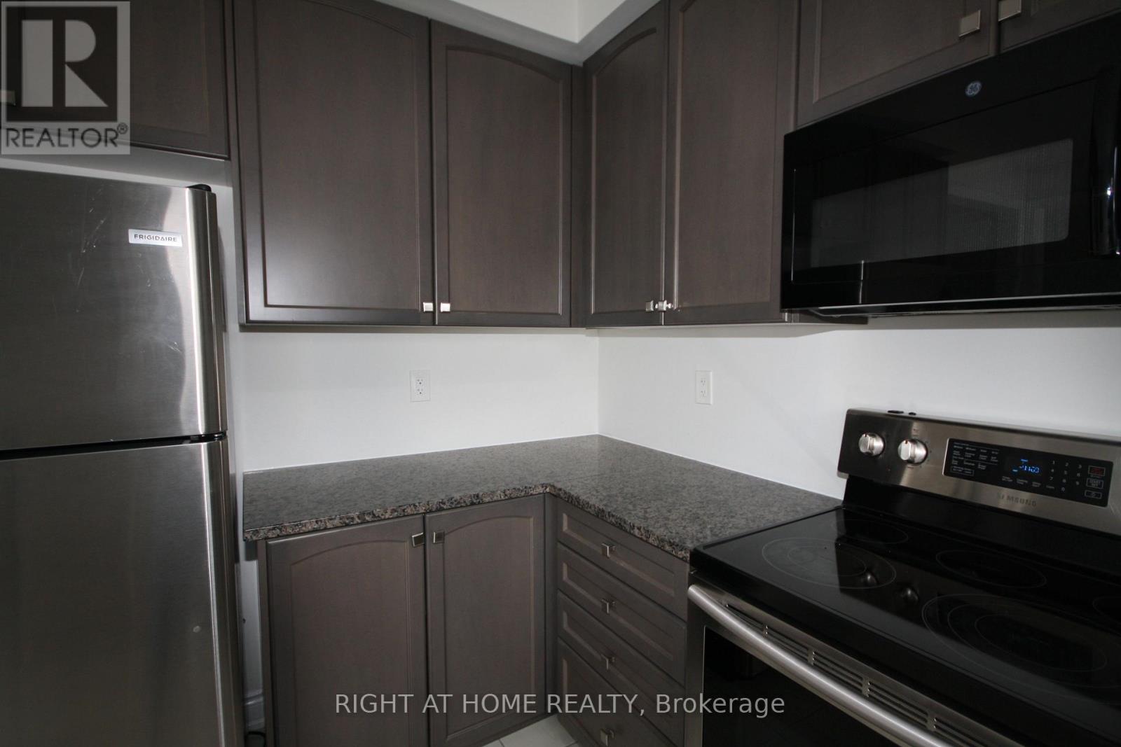 66 WHITE CRESCENT - 14