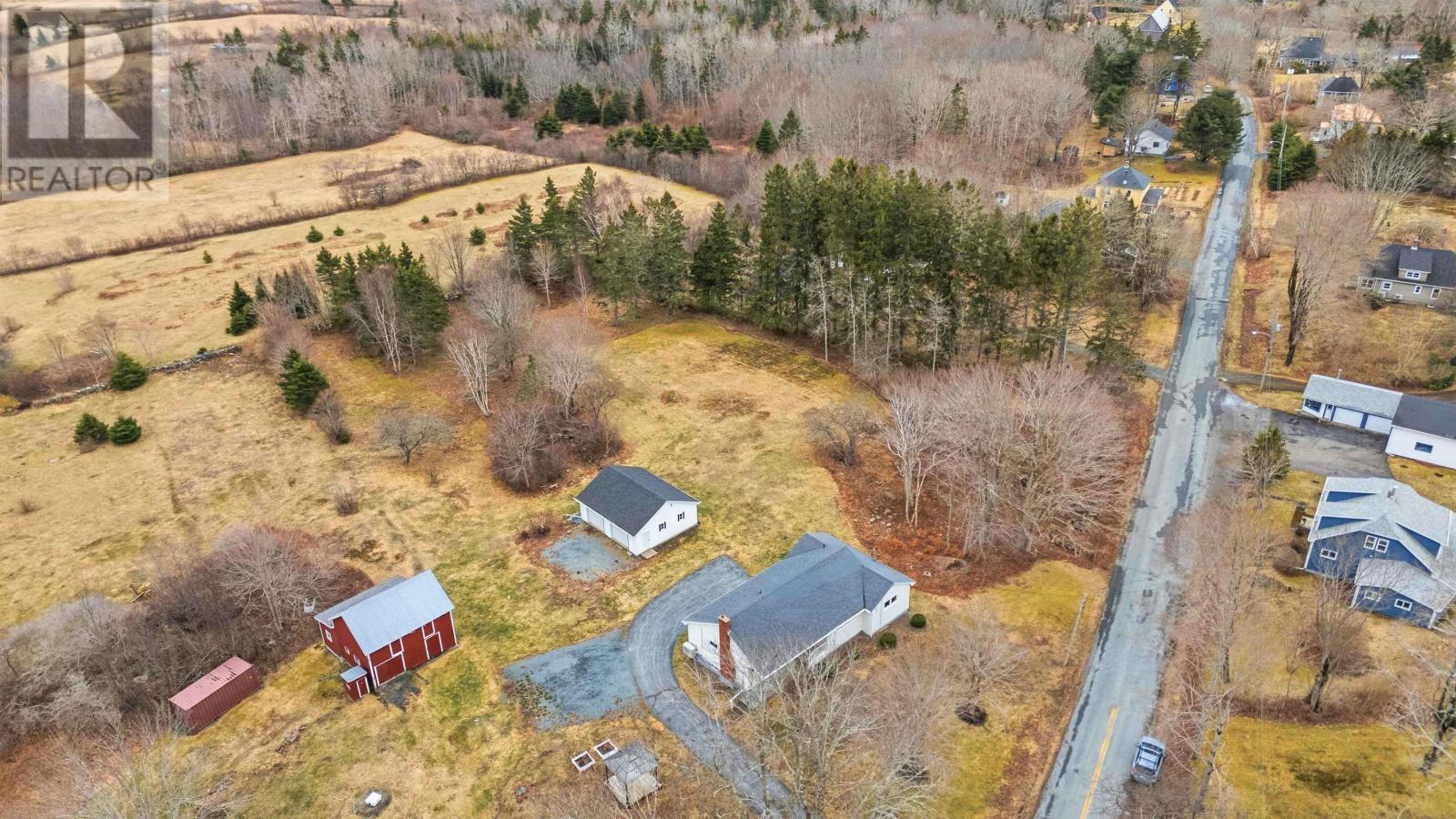Property 10 of 50 of 65 Back Road