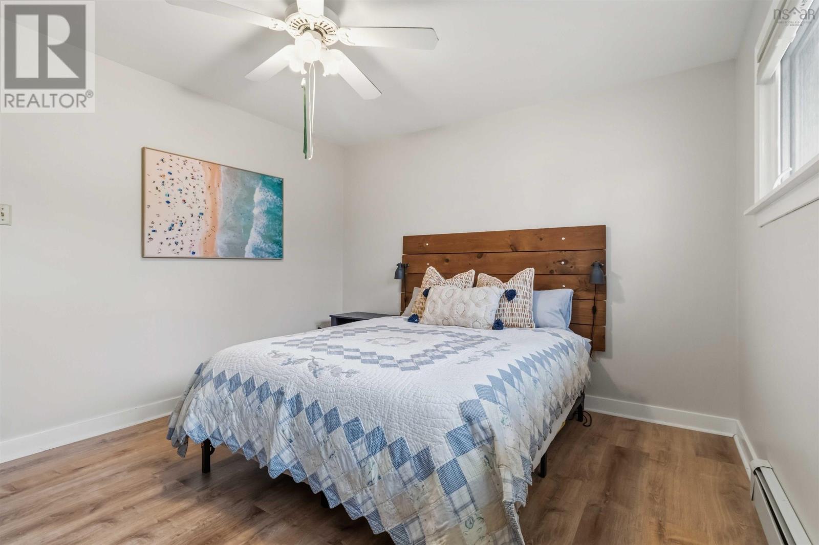 Property 26 of 50 of 65 Back Road