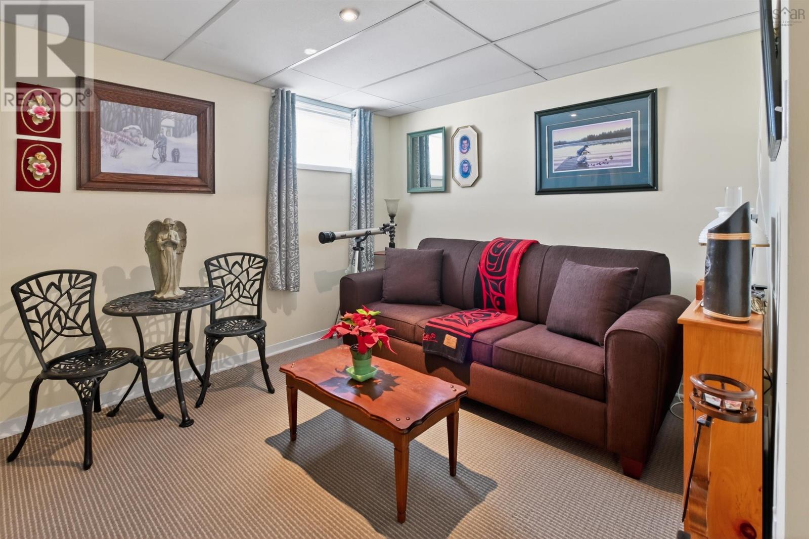 Property 18 of 21 of 62 Monteith Avenue