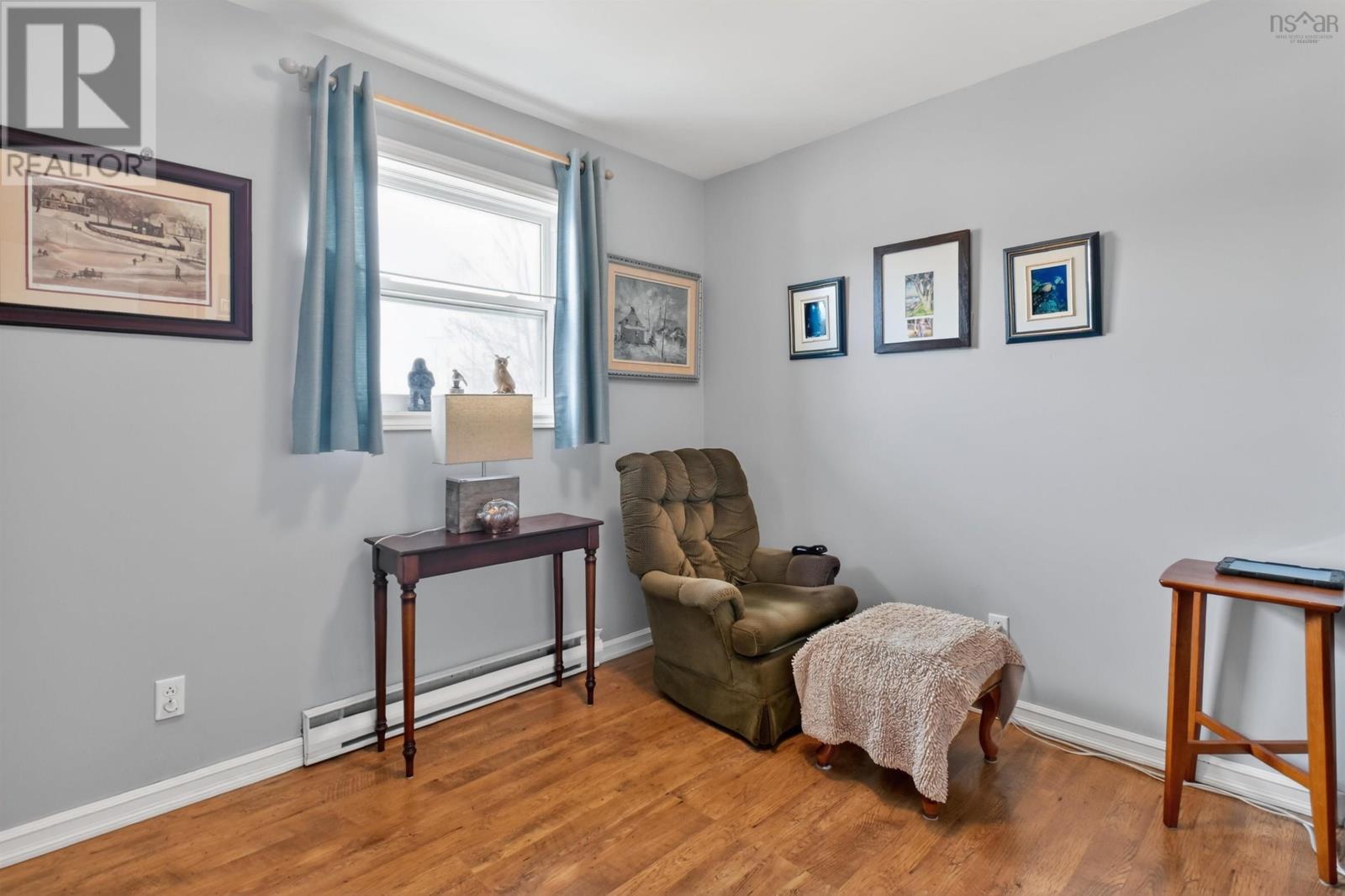 Property 15 of 21 of 62 Monteith Avenue