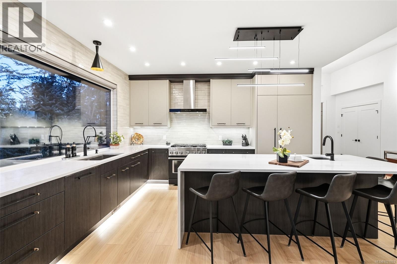 7478 HIGH RIDGE CRES - 27