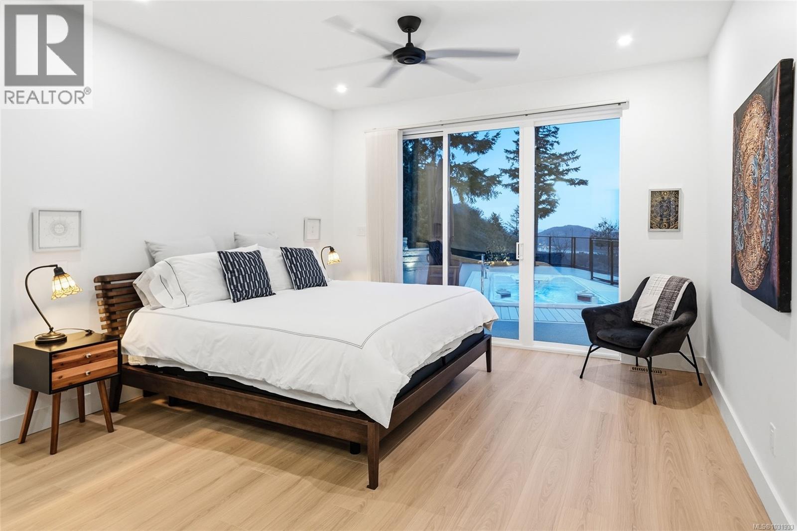 7478 HIGH RIDGE CRES - 35