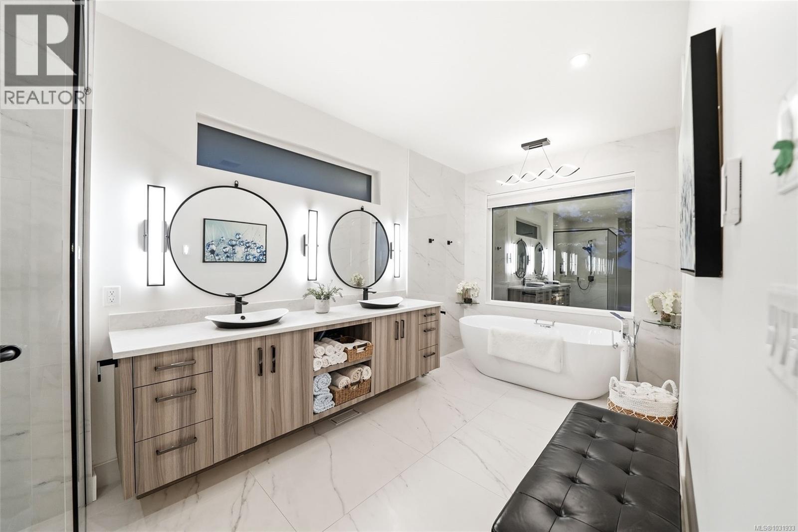 7478 HIGH RIDGE CRES - 36