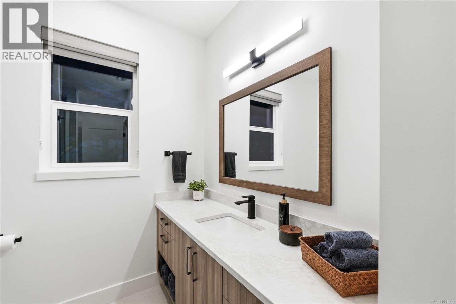 7478 HIGH RIDGE CRES - 39