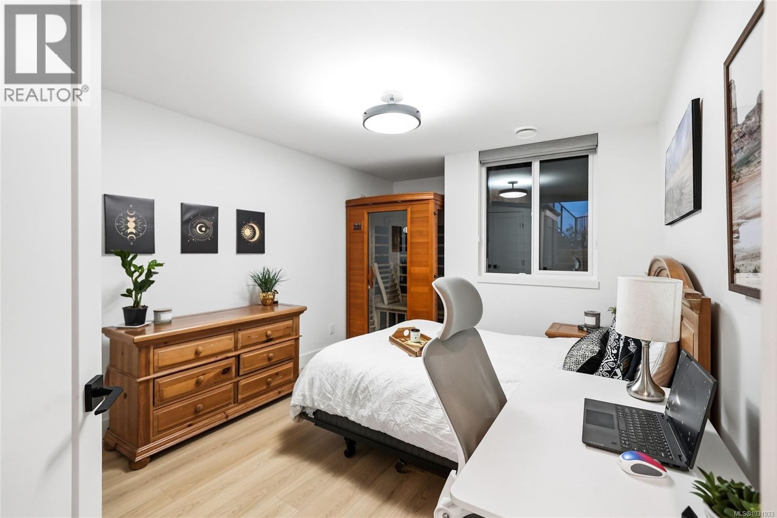 7478 HIGH RIDGE CRES - 43