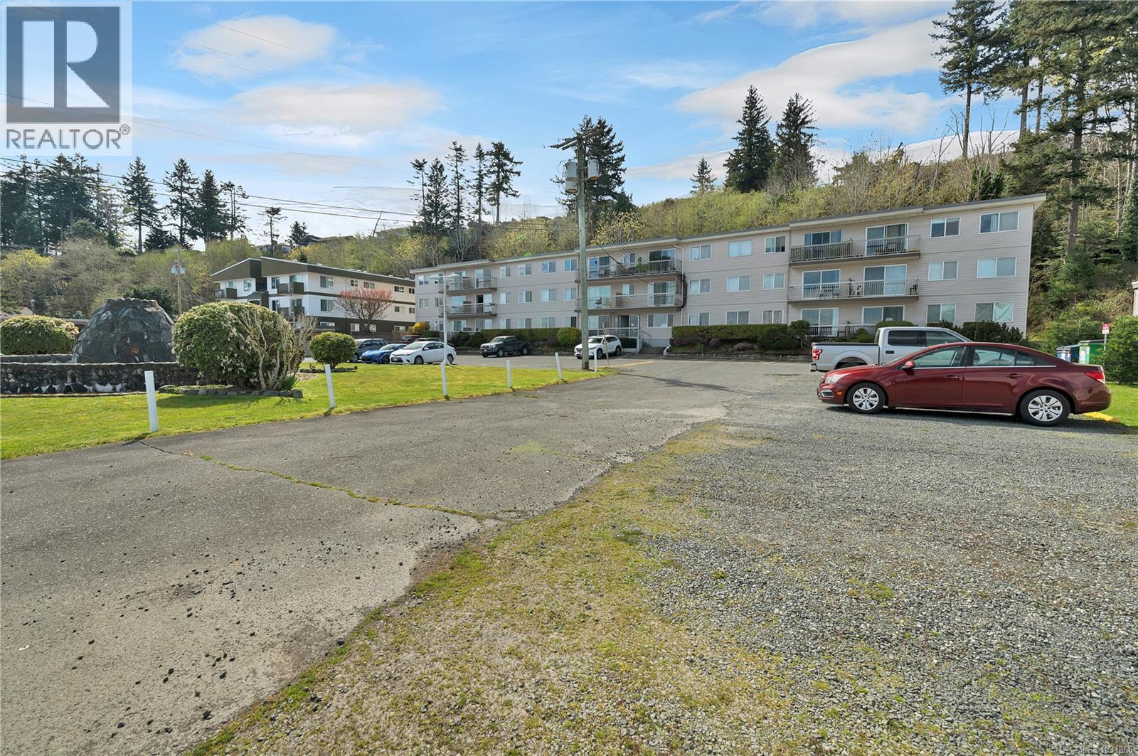 #38 940 ISLAND Hwy S - 24