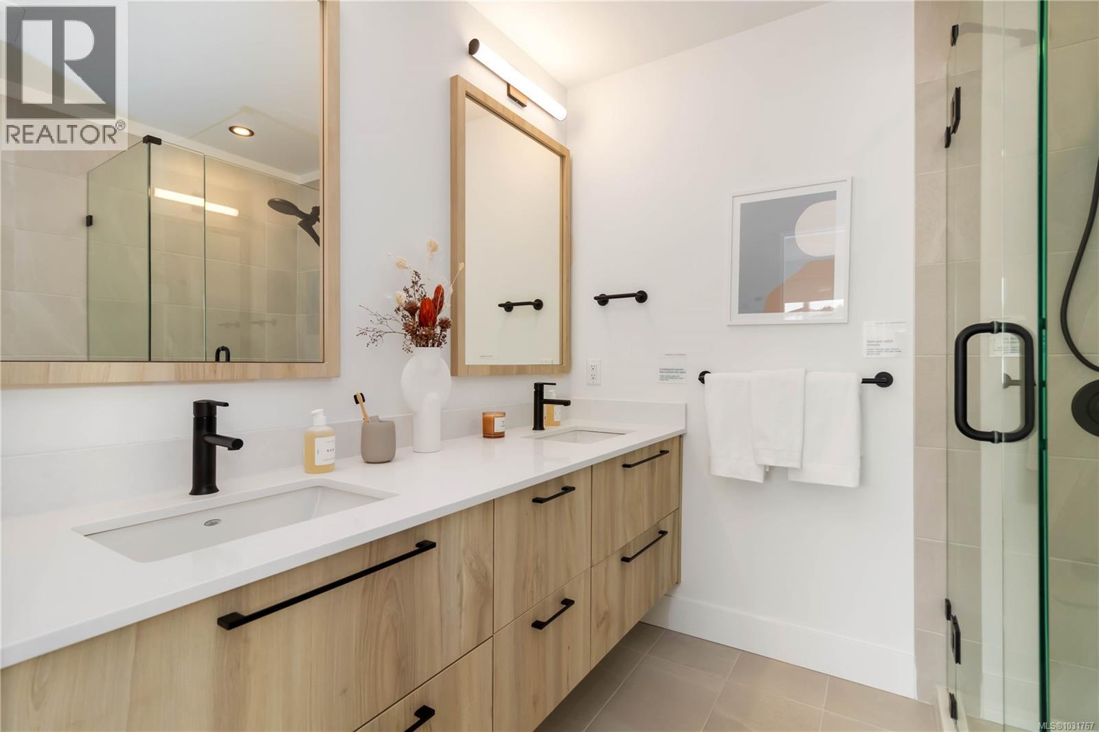 #93 368 TRADEWINDS AVE - 17