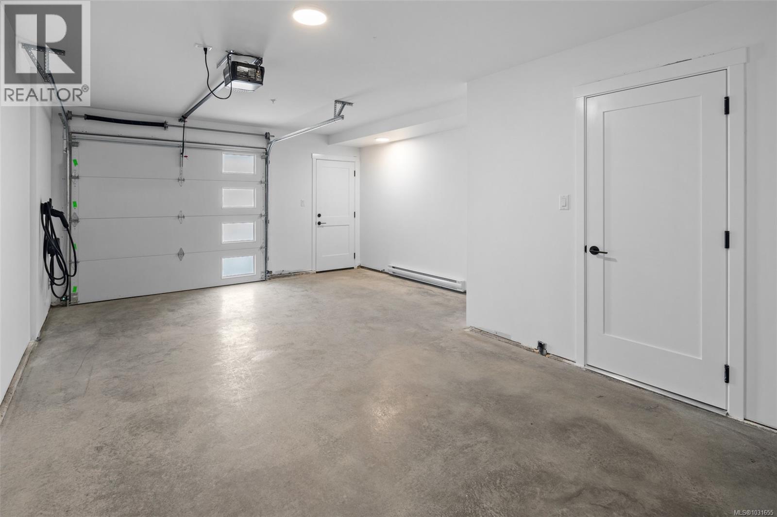 #100 368 TRADEWINDS AVE - 14