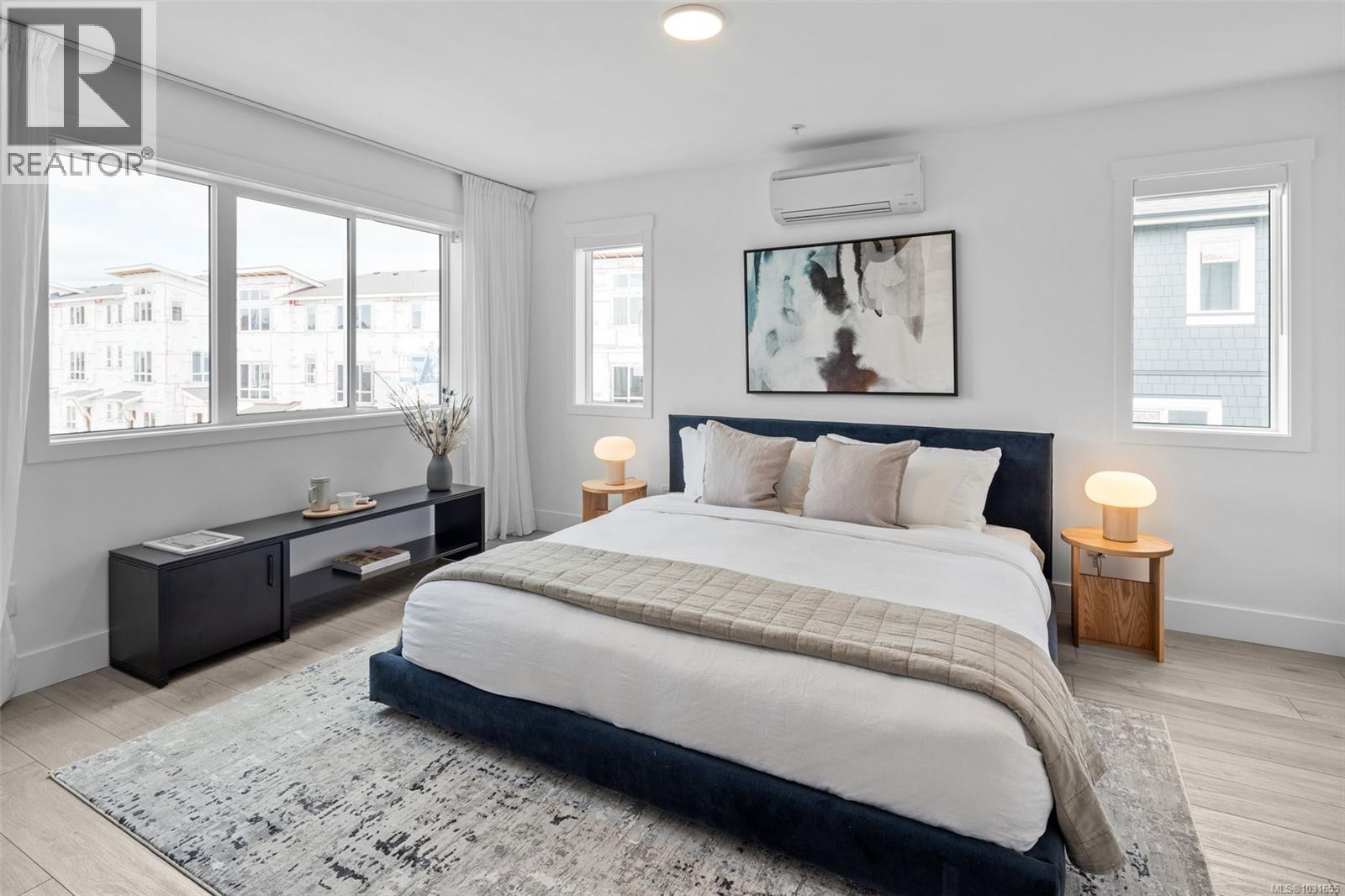 #100 368 TRADEWINDS AVE - 5