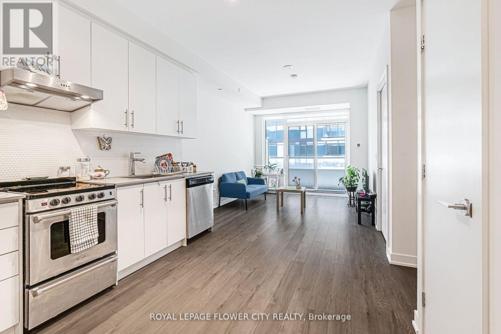 #907 212 KING WILLIAM STREET S - 18