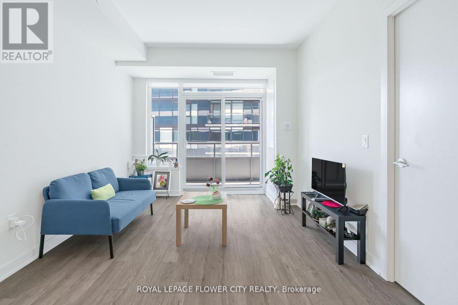#907 212 KING WILLIAM STREET S - 19