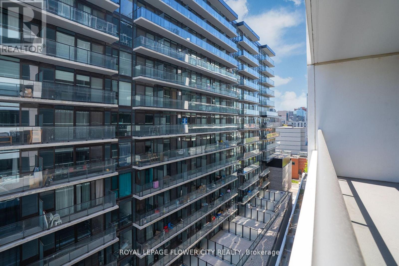 #907 212 KING WILLIAM STREET S - 29