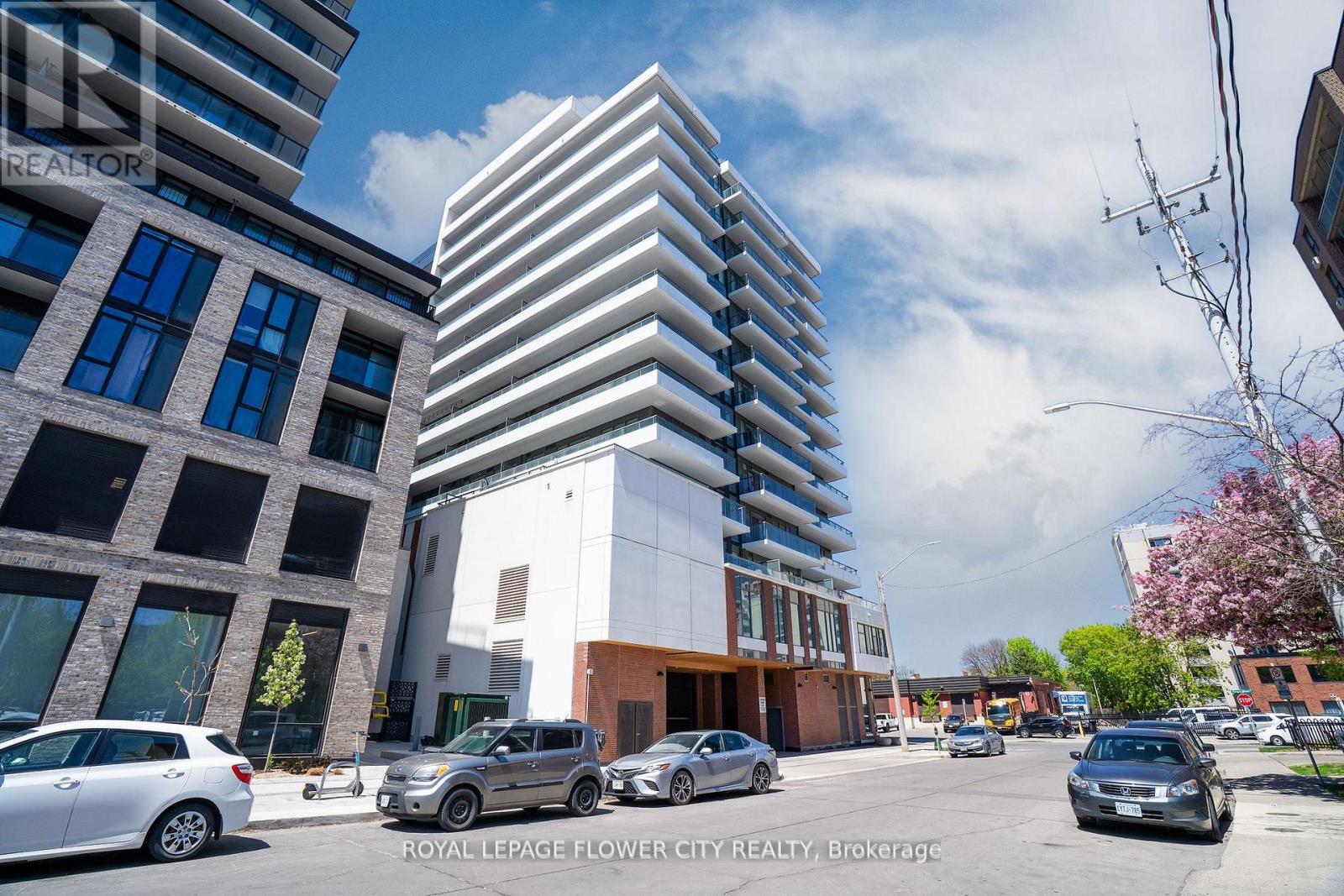 #907 212 KING WILLIAM STREET S - 40