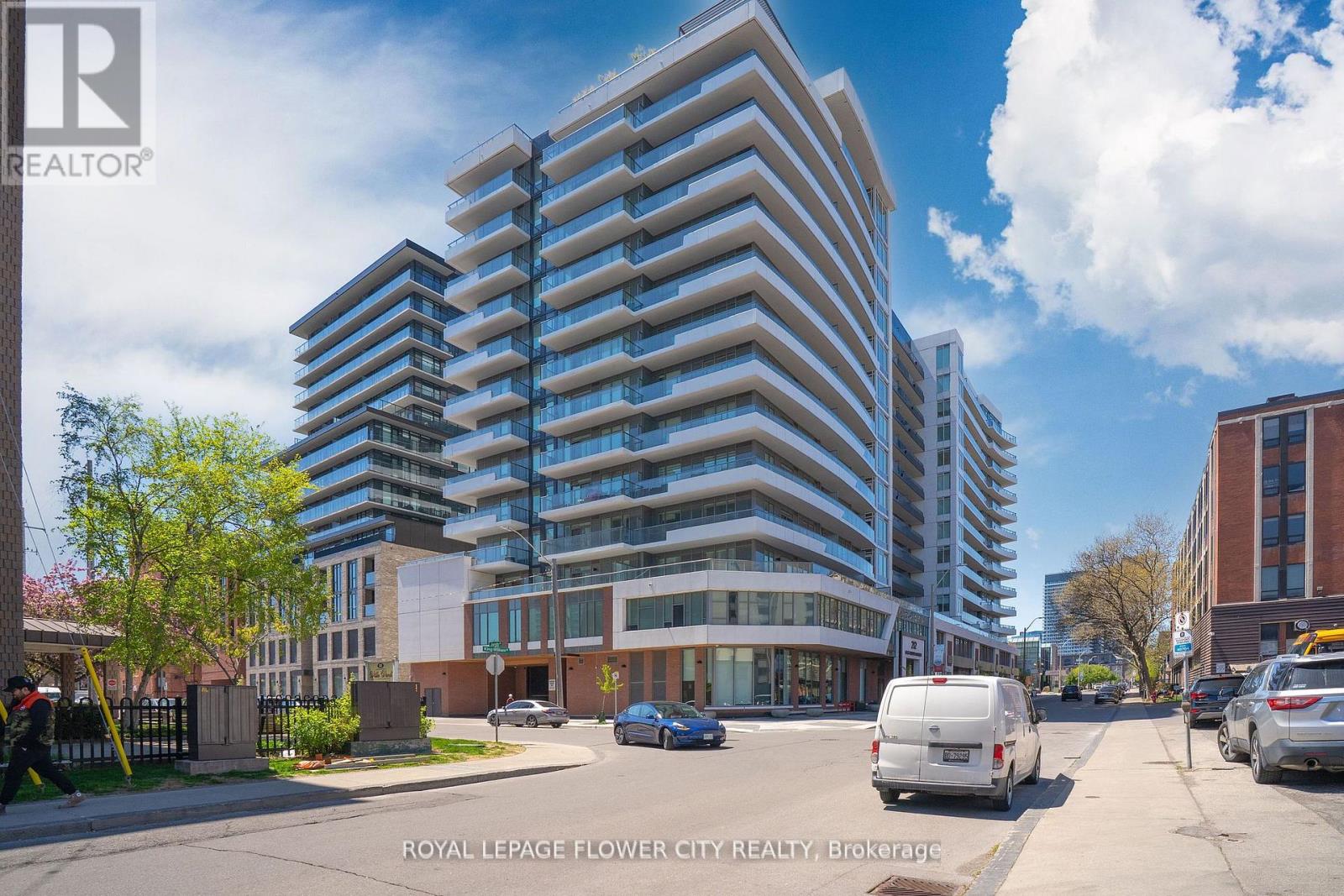#907 212 KING WILLIAM STREET S - 41