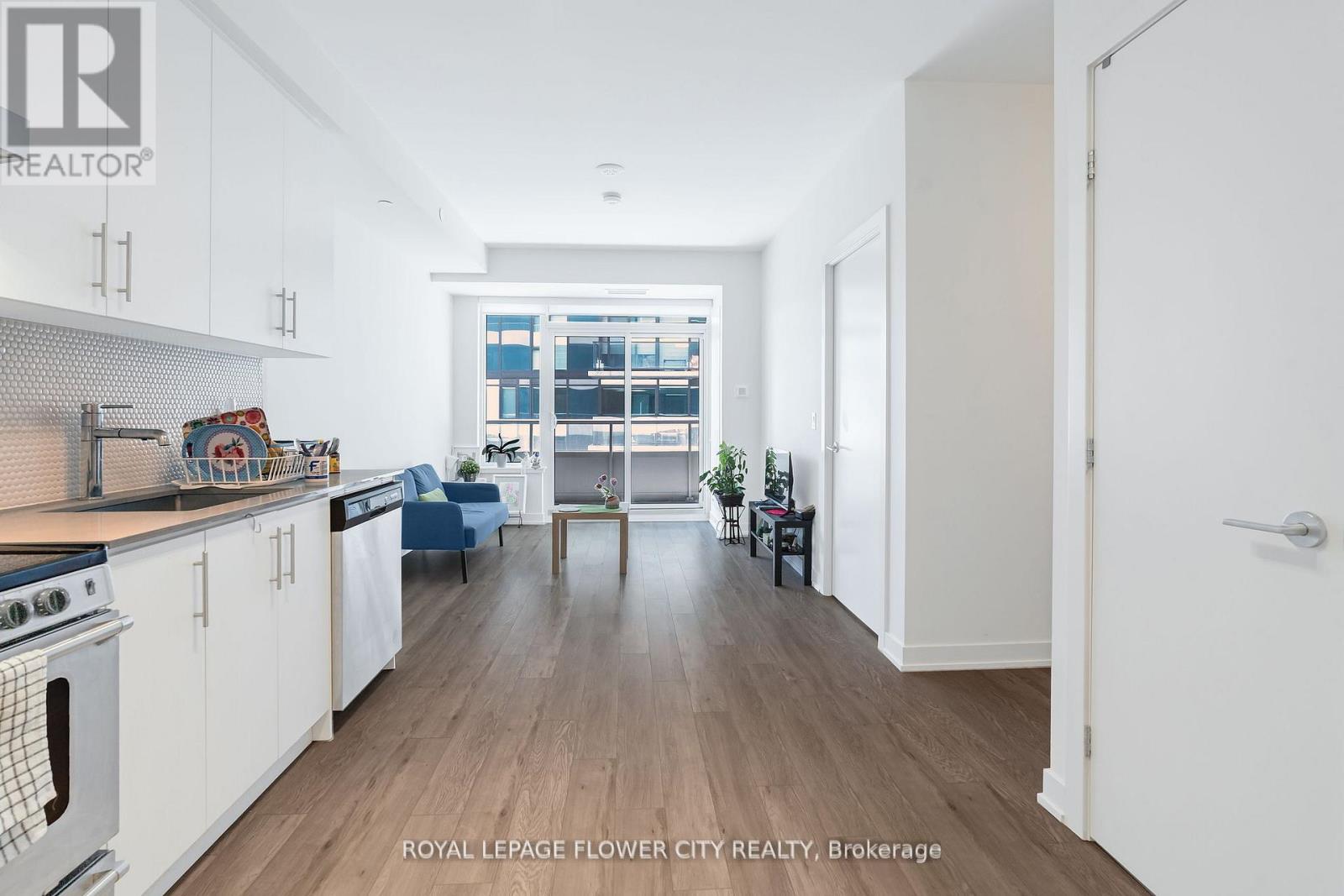 #907 212 KING WILLIAM STREET S - 6