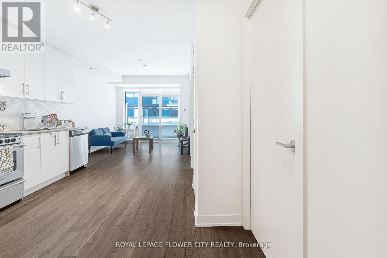 #907 212 KING WILLIAM STREET S - 9