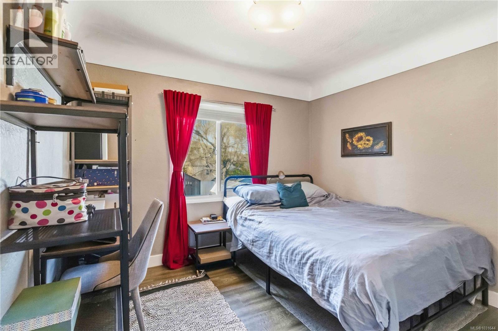  3738 Tillicum Road, Saanich