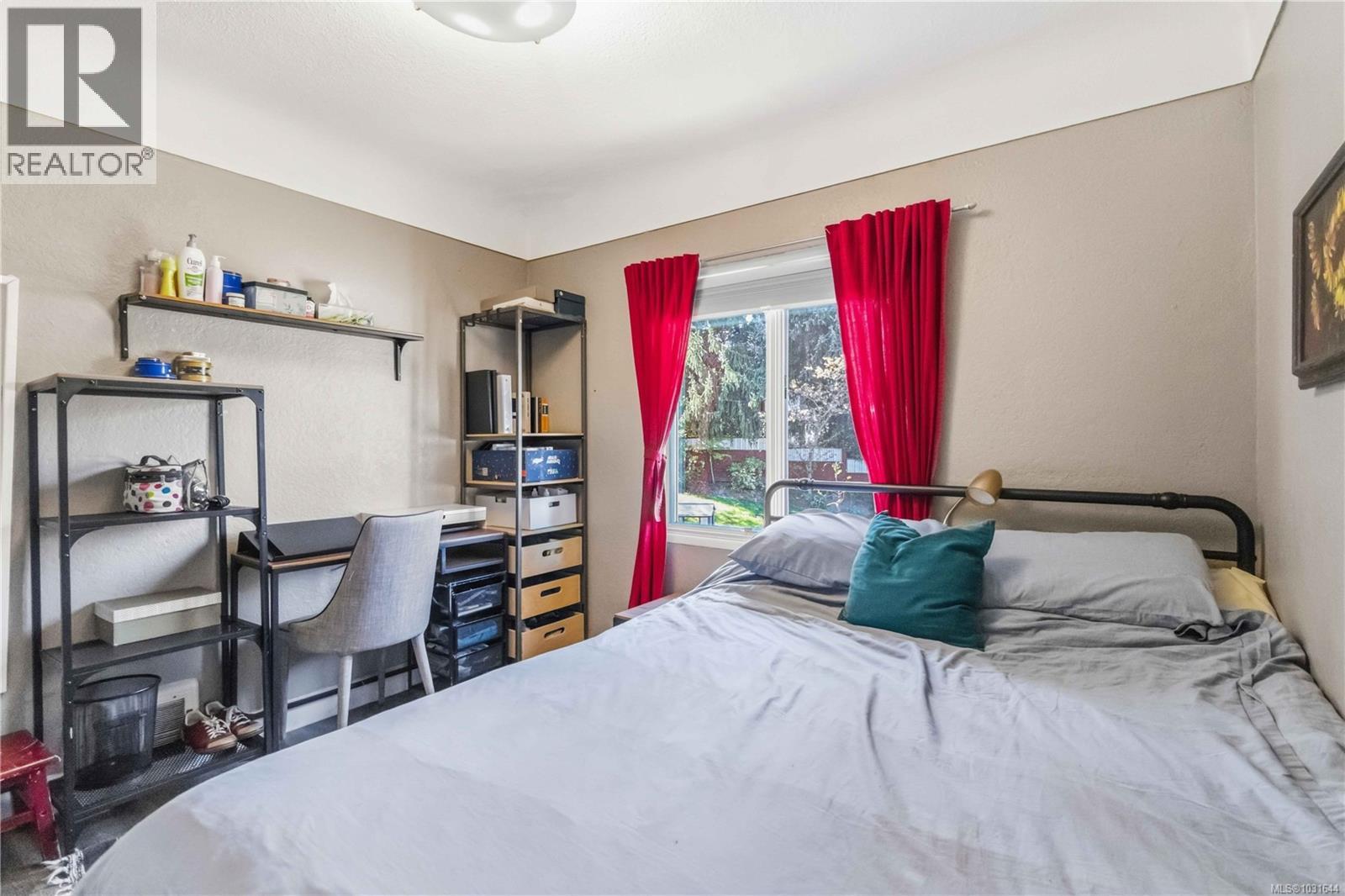  3738 Tillicum Road, Saanich