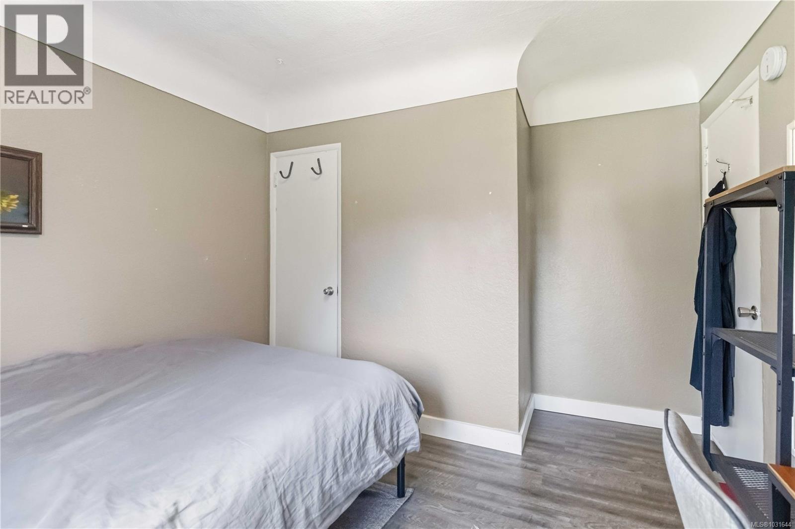  3738 Tillicum Road, Saanich