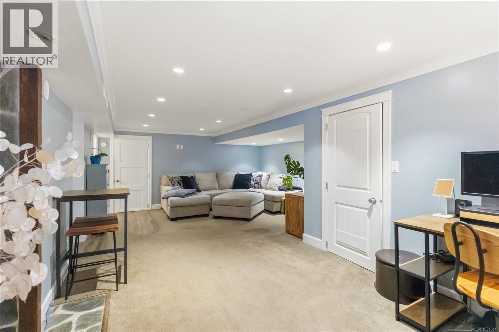  3738 Tillicum Road, Saanich