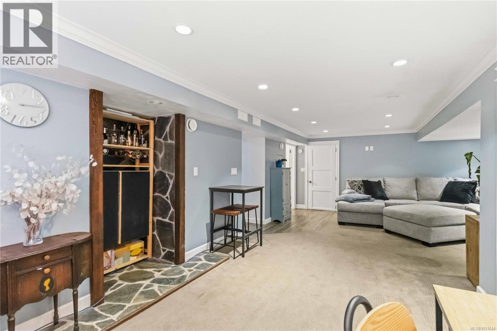  3738 Tillicum Road, Saanich