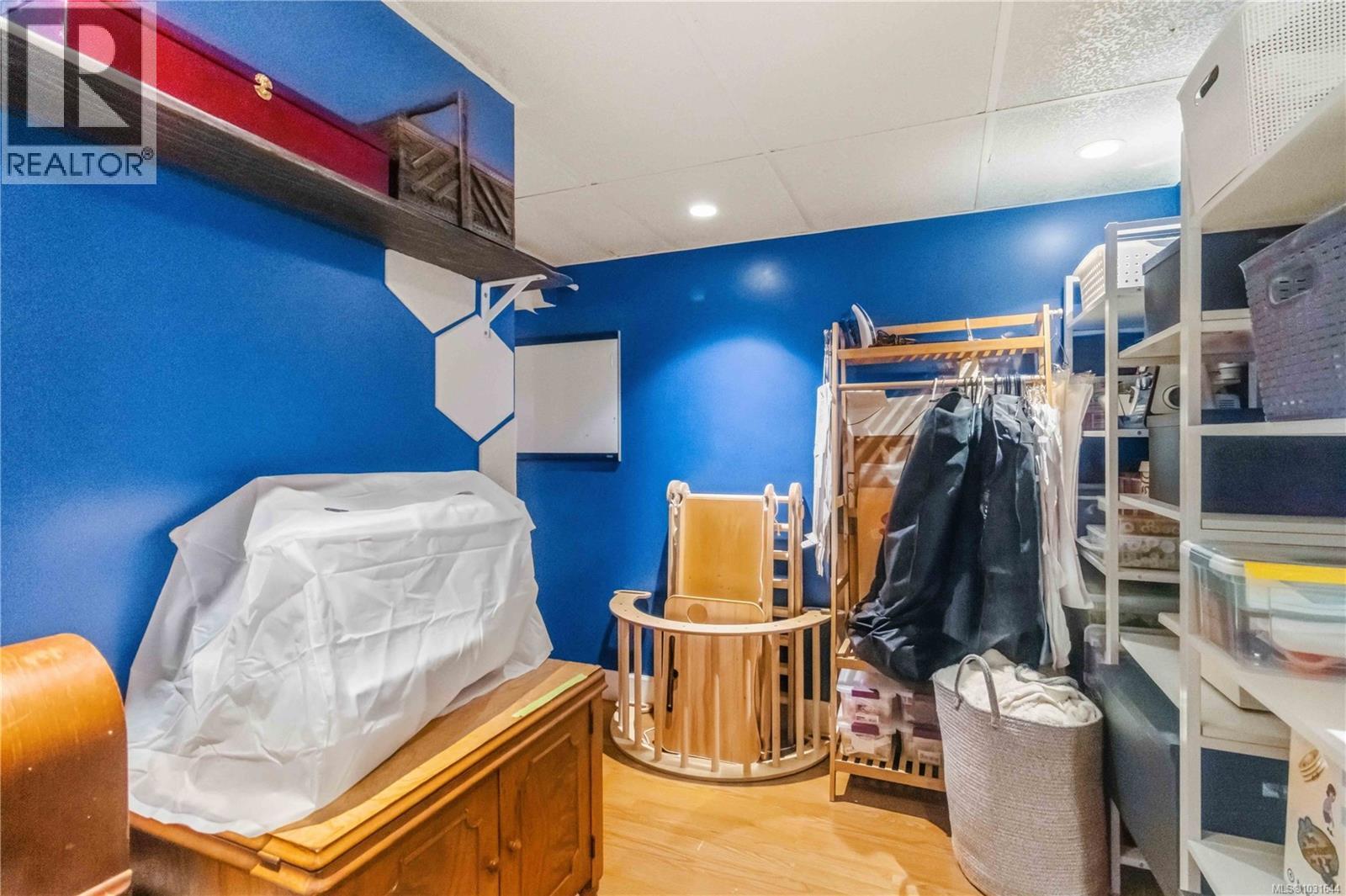  3738 Tillicum Road, Saanich