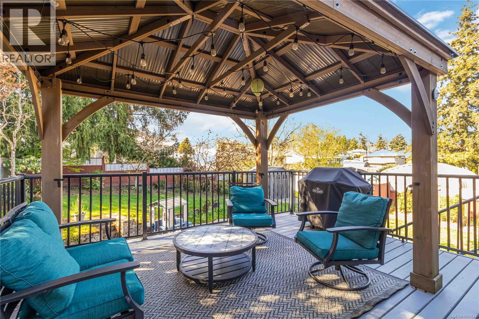  3738 Tillicum Road, Saanich