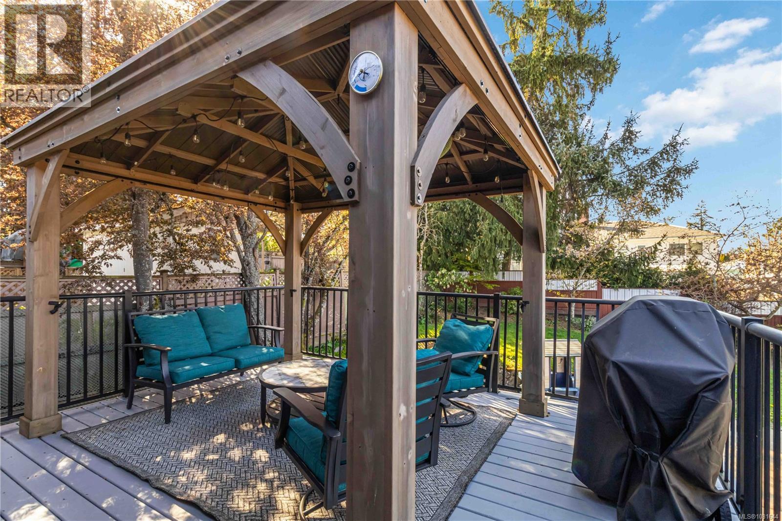  3738 Tillicum Road, Saanich