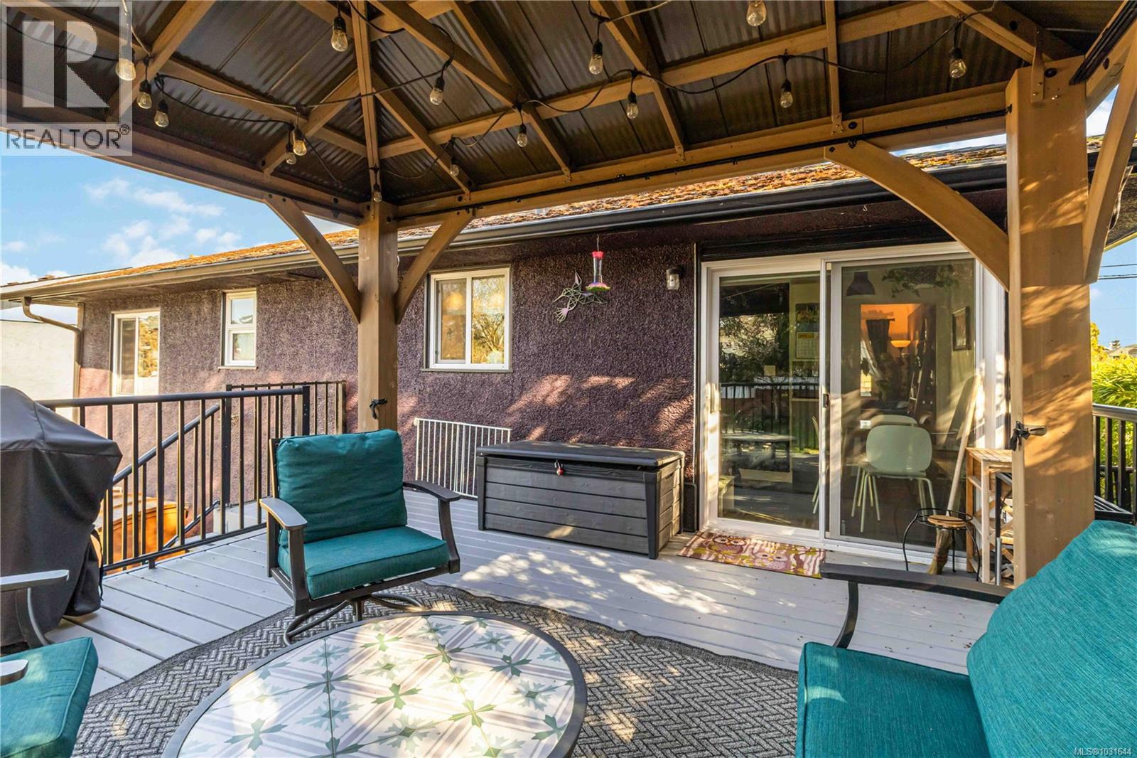  3738 Tillicum Road, Saanich