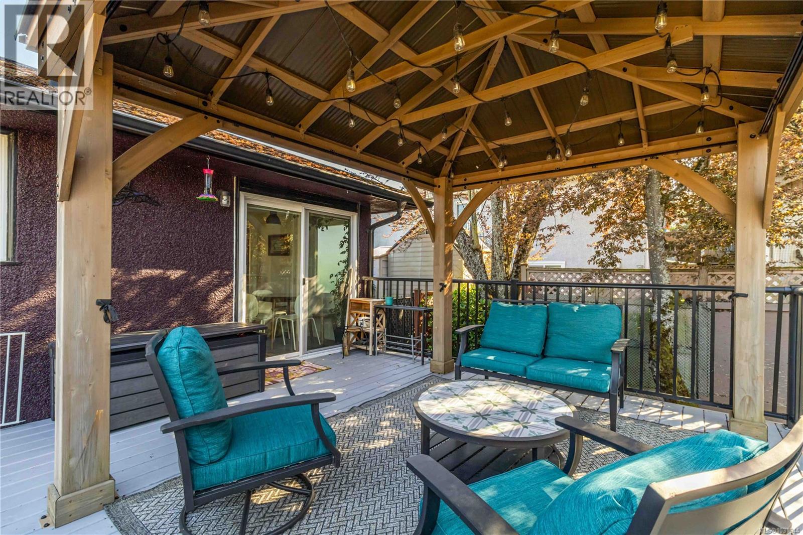  3738 Tillicum Road, Saanich