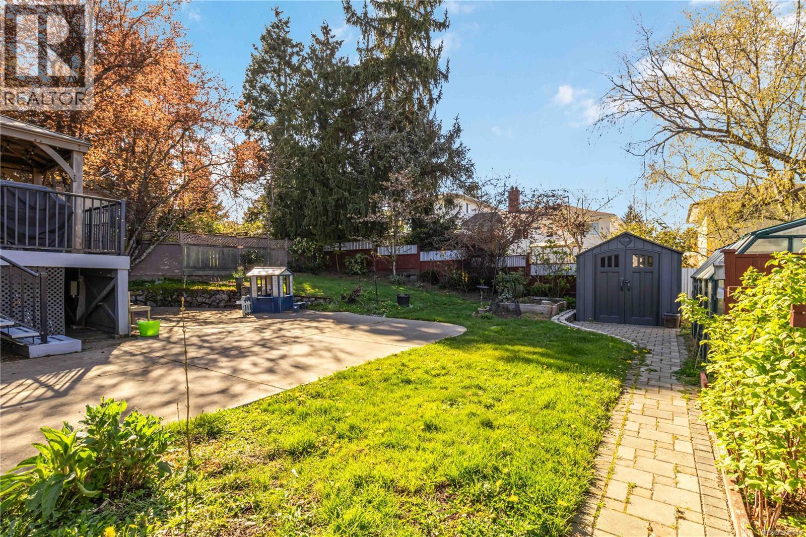  3738 Tillicum Road, Saanich