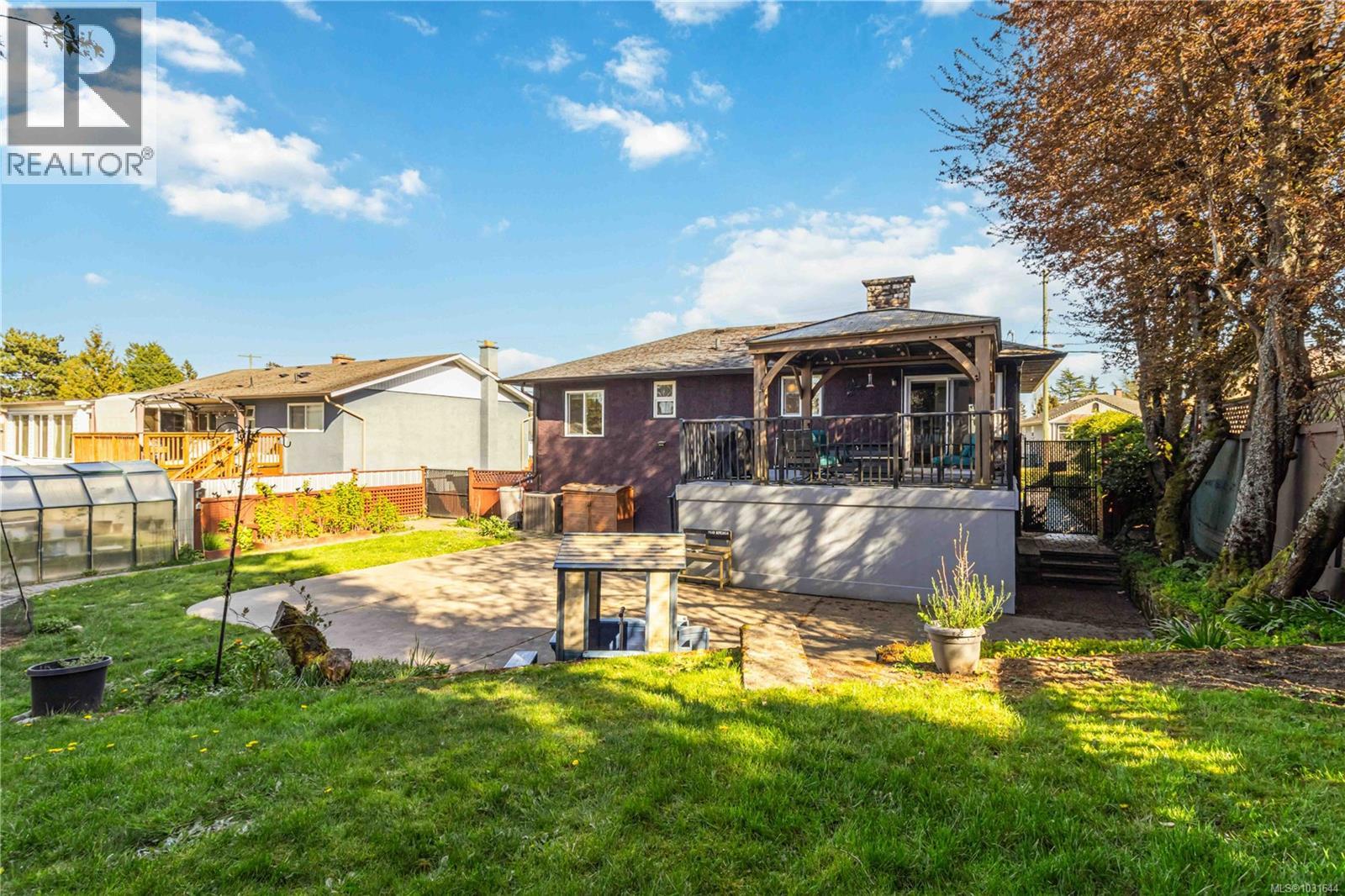  3738 Tillicum Road, Saanich