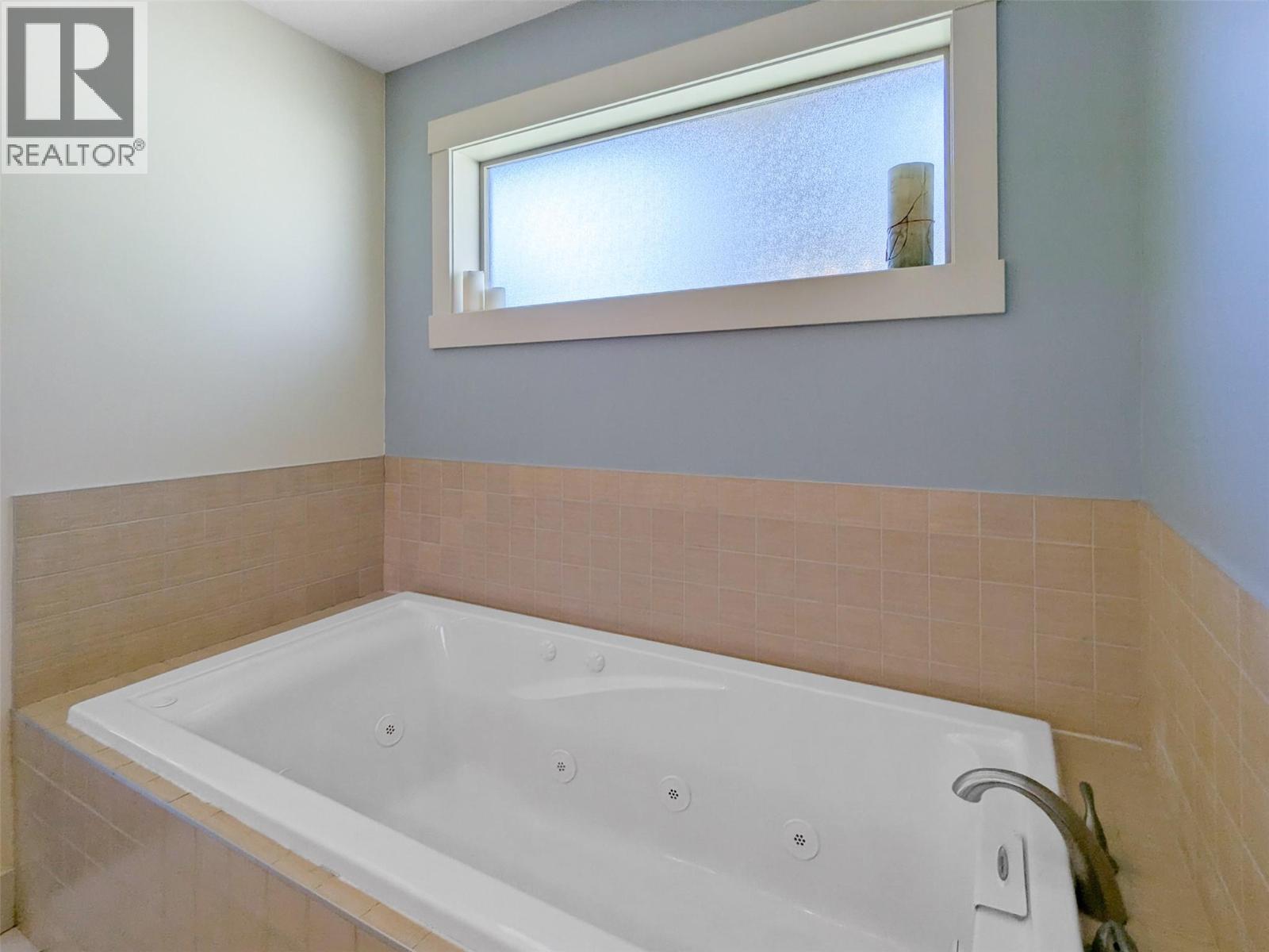 1007 HAROLD STREET - 8