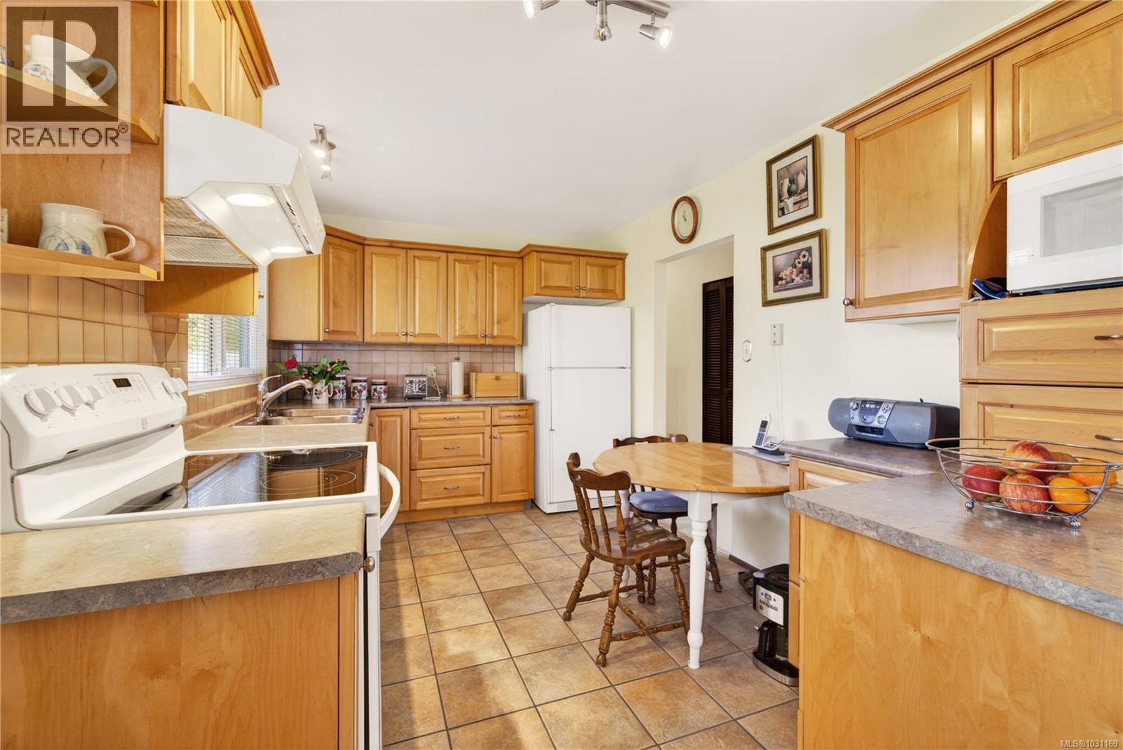 3121 COUNTRY CLUB DR - 15