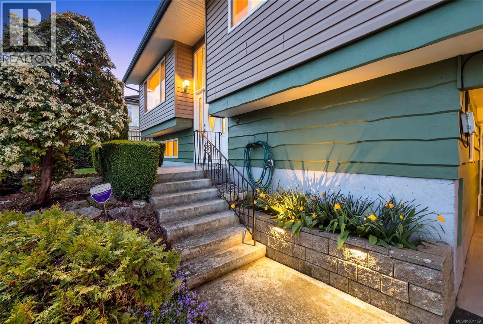 3121 COUNTRY CLUB DR - Image 2