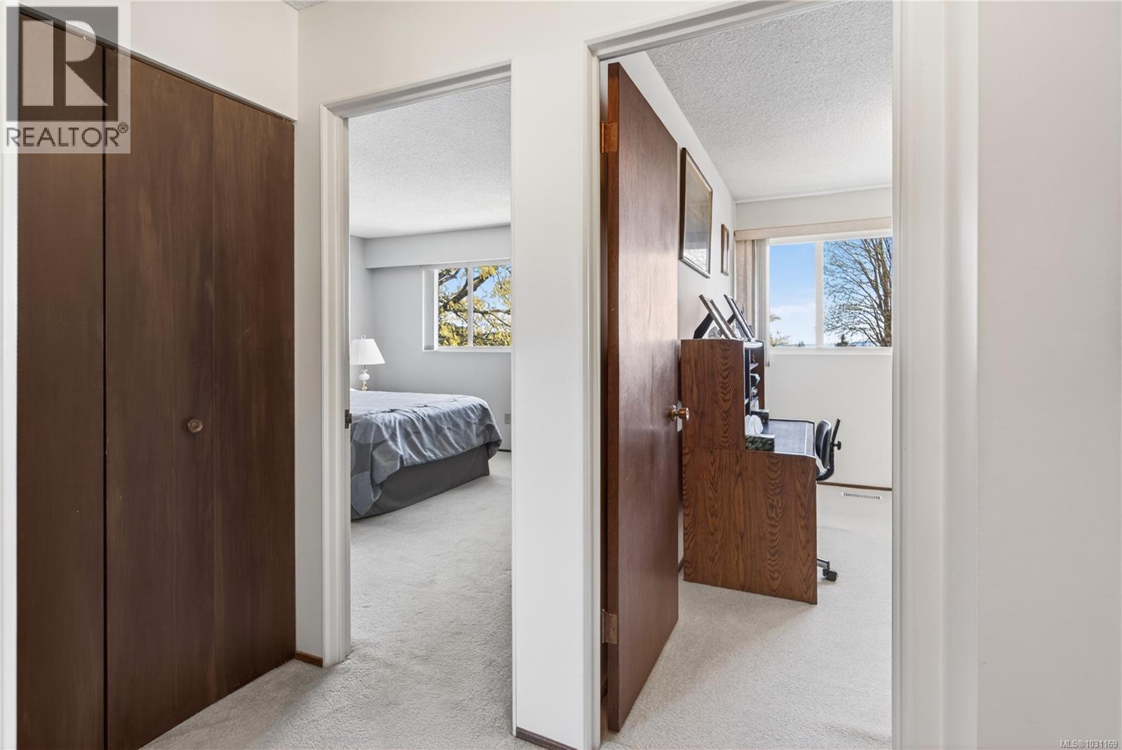 3121 COUNTRY CLUB DR - 23