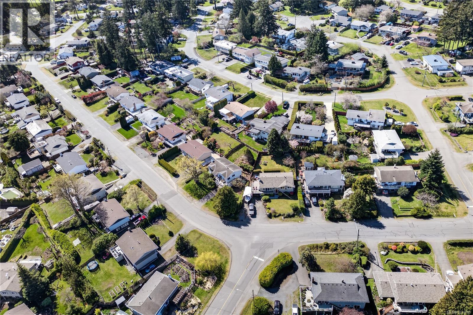 3121 COUNTRY CLUB DR - 55